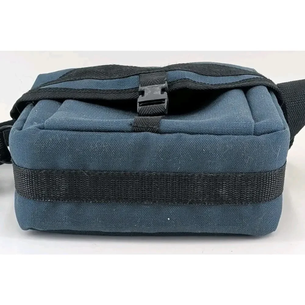 Vivitar 8090-2 CC Deluxe Camera Bag Padded Accessory Storage Crossbody Pouch